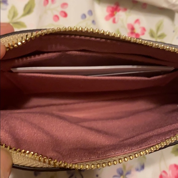 Beautiful Wristlets - Picture 3 of 4